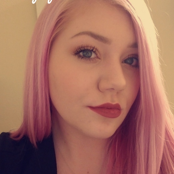 Meet your Posher, Sara - Picture 4 of 4